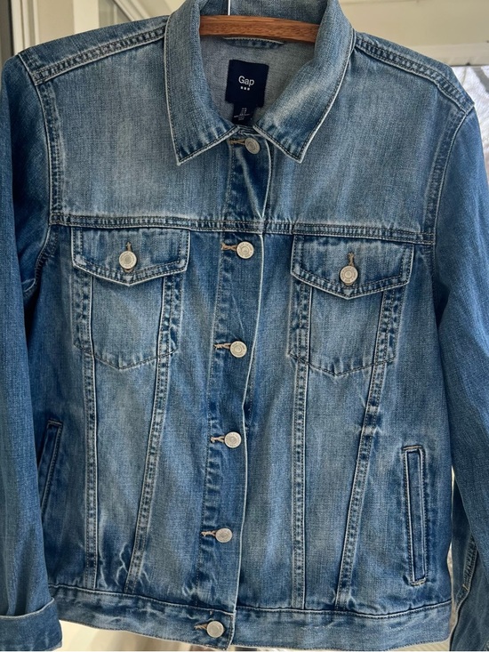 GAP Women's Washed Spring Blue Denim Jacket Size Large - Picture 2 of 4